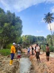 Kebocoran  Pipa Distribusi di Jalan Bungkuko Bugis